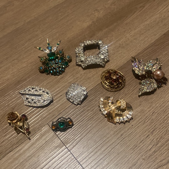 9 Vintage Brooches - Picture 3 of 3